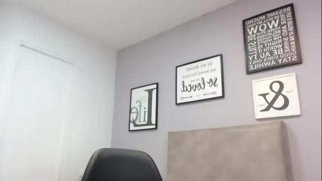 Image 10 of mileyhudson Stream on Chaturbate on 24 days ago