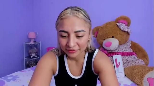 Image 10 of milf_bigass_ Stream on Chaturbate on 2 months ago