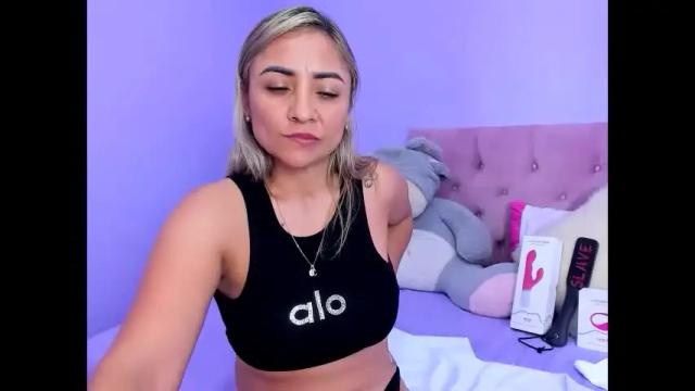 Image 12 of milf_bigass_ Stream on Chaturbate on 1 month ago