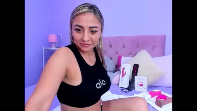 Image 3 of milf_bigass_ Stream on Chaturbate on 1 month ago