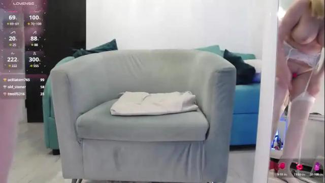 Image 3 of milf_dreamy Stream on Chaturbate on 1 month ago