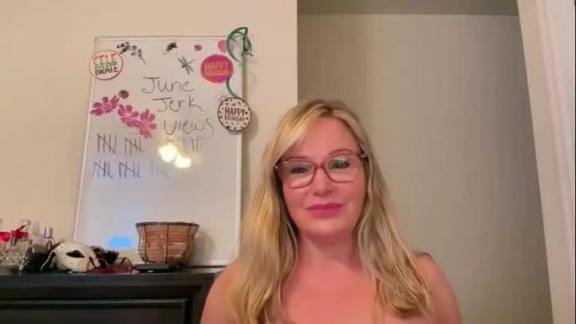 Image 7 of milf_goddess Stream on Chaturbate on 4 months ago