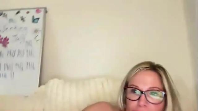 Image 4 of milf_goddess Stream on Chaturbate on 3 months ago