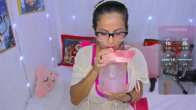 Thumbnail 3, milf_perla's Stream at Chaturbate, 18 months ago