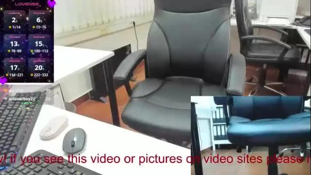 Image 10 of milf_viktoria Stream on Chaturbate on 1 month ago