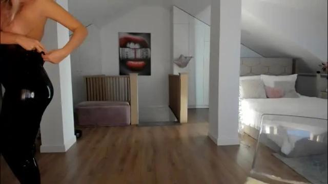 Thumbnail 1, milfblondy's Stream at Chaturbate, 2 months ago