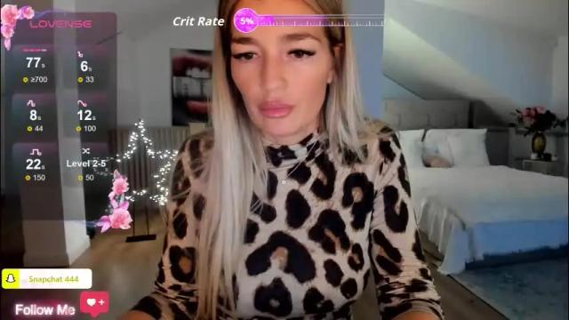 Image 11 of milfblondy Stream on Chaturbate on 15 days ago