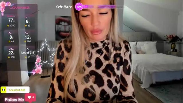 Image 7 of milfblondy Stream on Chaturbate on 15 days ago