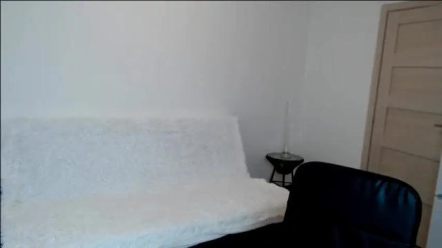 Image 12 of milfscarlette Stream on Chaturbate on 12 months ago