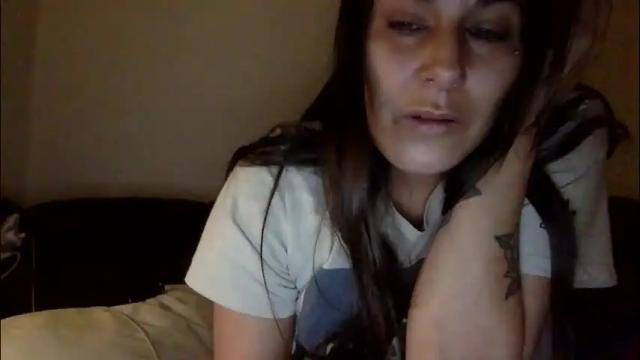 Image 2 of milfsfreaky69 Stream on Chaturbate on 8 days ago