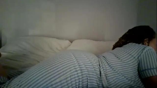Image 10 of milfshakelounge Stream on Chaturbate on 5 months ago