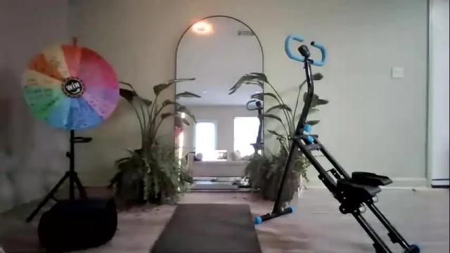 Image 4 of milfshakelounge Stream on Chaturbate on 4 months ago