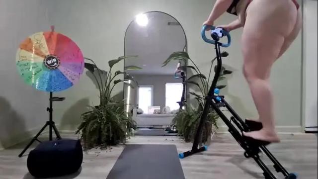 Image 7 of milfshakelounge Stream on Chaturbate on 4 months ago