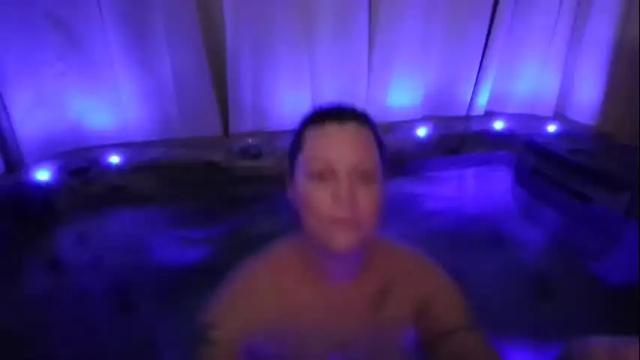 Image 2 of milfymel69 Stream on Chaturbate on 17 months ago
