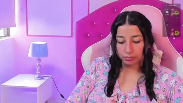 Image 12 of miliaangeles Stream on Chaturbate on 14 months ago