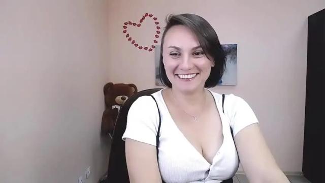 Image 2 of milisbrey Stream on Chaturbate on 19 months ago