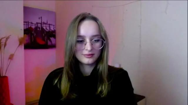 Image 4 of milka_shy Stream on Chaturbate on 19 months ago