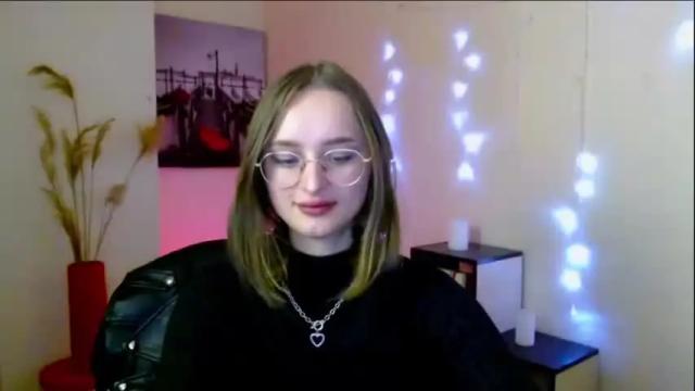 Image 7 of milka_shy Stream on Chaturbate on 19 months ago