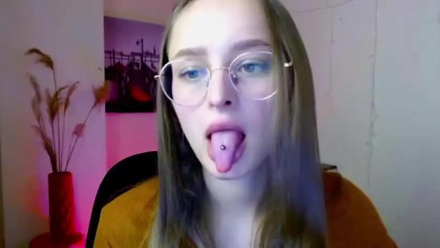Image 7 of milka_shy Stream on Chaturbate on 19 months ago