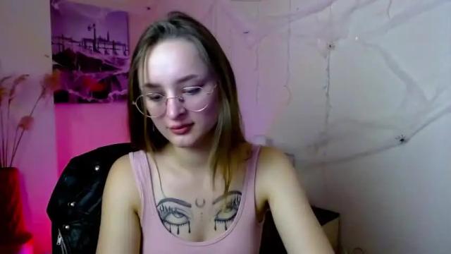 Image 3 of milka_shy Stream on Chaturbate on 18 months ago