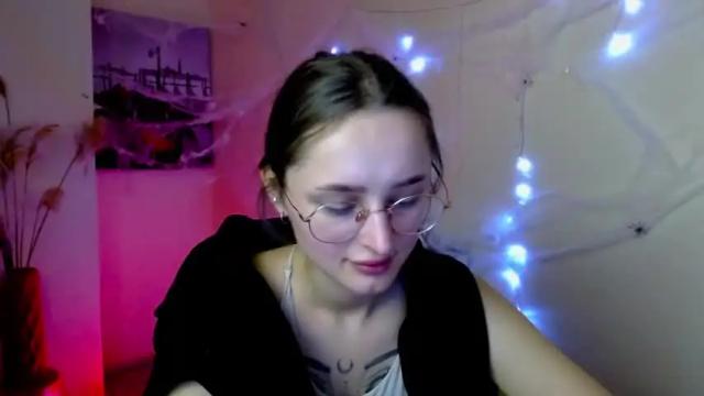 Image 12 of milka_shy Stream on Chaturbate on 18 months ago