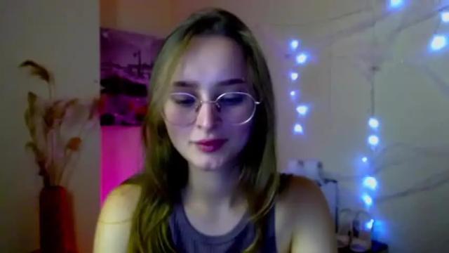 Image 12 of milka_shy Stream on Chaturbate on 18 months ago