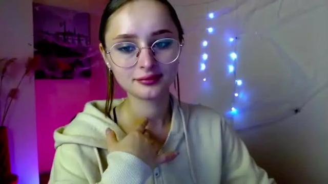 Image 3 of milka_shy Stream on Chaturbate on 18 months ago