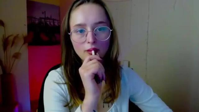 Image 4 of milka_shy Stream on Chaturbate on 18 months ago