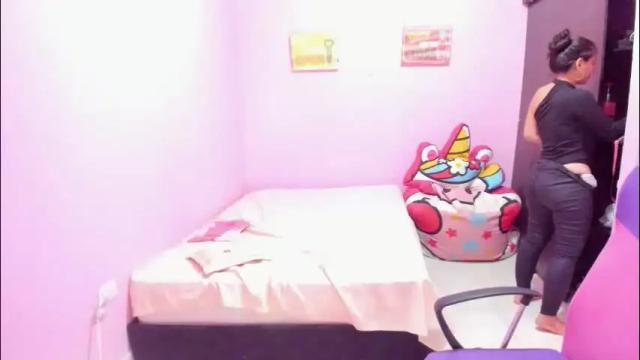 Image 6 of milky__boobs69 Stream on Chaturbate on 17 days ago