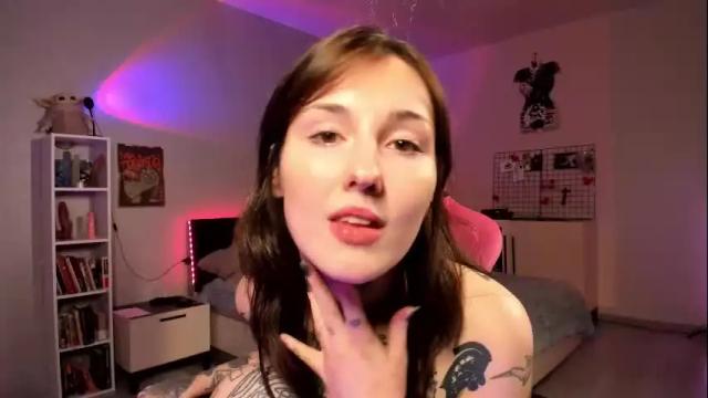 Image 3 of milky_cunt Stream on Chaturbate on 3 months ago