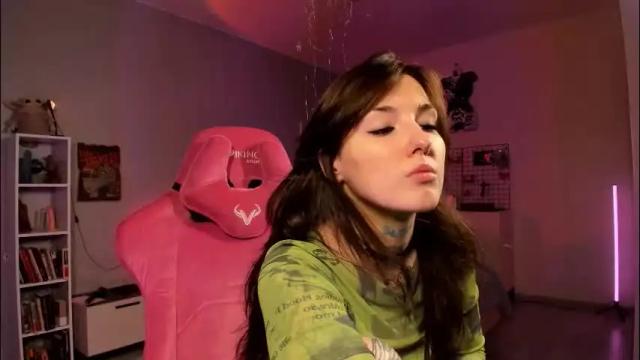 Image 4 of milky_cunt Stream on Chaturbate on 3 months ago