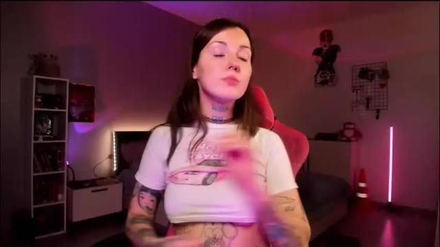Image 6 of milky_cunt Stream on Chaturbate on 29 days ago