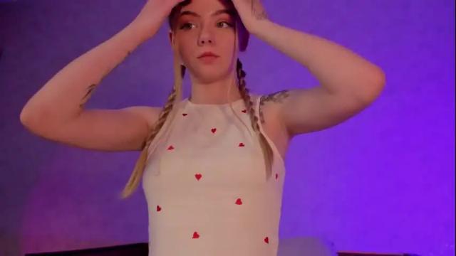 Image 11 of milla_remmy Stream on Chaturbate on 1 month ago