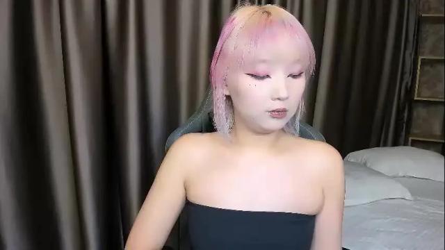 Image 3 of milla_waves Stream on Chaturbate on 1 month ago