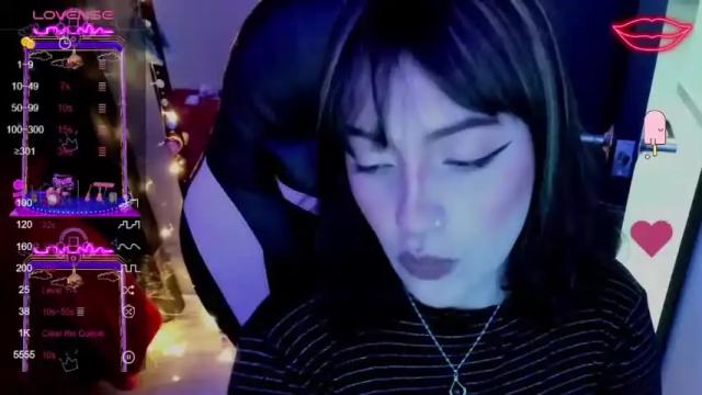 Image 2 of millandiux Stream on Chaturbate on 13 months ago