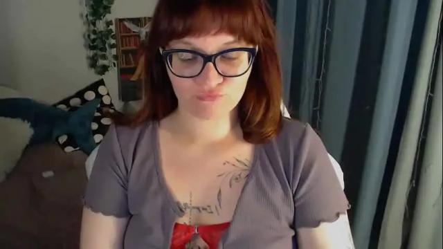 Image 3 of millapoolys Stream on Chaturbate on 2 months ago