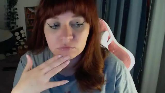 Image 2 of millapoolys Stream on Chaturbate on 1 month ago