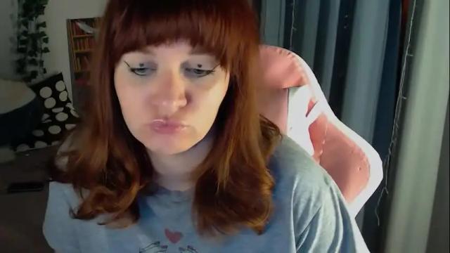 Image 3 of millapoolys Stream on Chaturbate on 1 month ago