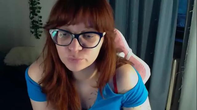 Image 3 of millapoolys Stream on Chaturbate on 22 days ago