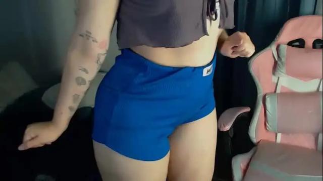 Image 8 of millapoolys Stream on Chaturbate on 19 days ago