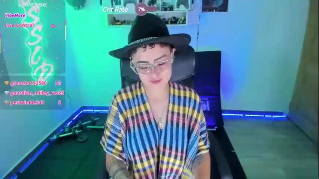 Image 3 of milley_rose Stream on Chaturbate on 1 month ago