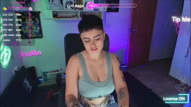 Image 3 of milley_rose Stream on Chaturbate on 1 month ago