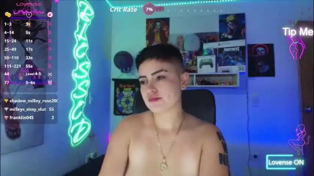 Image 2 of milley_rose Stream on Chaturbate on 1 month ago