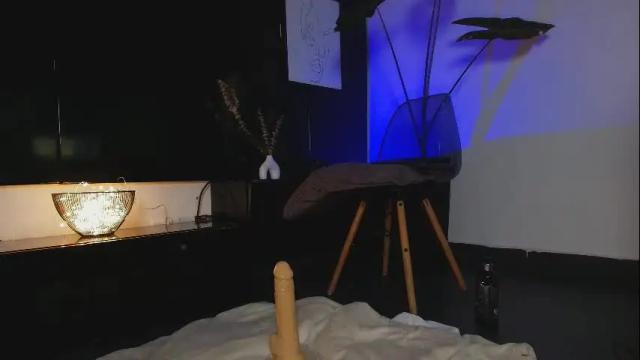Image 3 of milliejhonson Stream on Chaturbate on 1 month ago