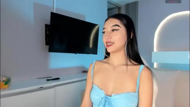 Image 2 of millieskinny_ Stream on Chaturbate on 2 months ago