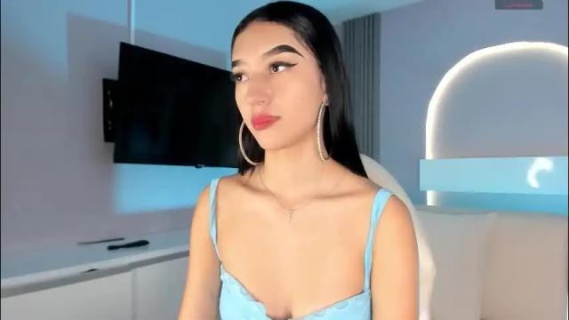 Image 4 of millieskinny_ Stream on Chaturbate on 2 months ago