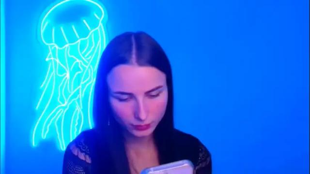 Image 2 of milly_liss Stream on Chaturbate on 4 months ago