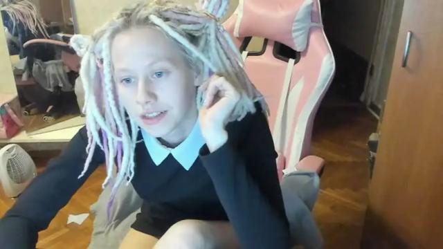 Image 2 of milly_meow Stream on Chaturbate on 19 months ago