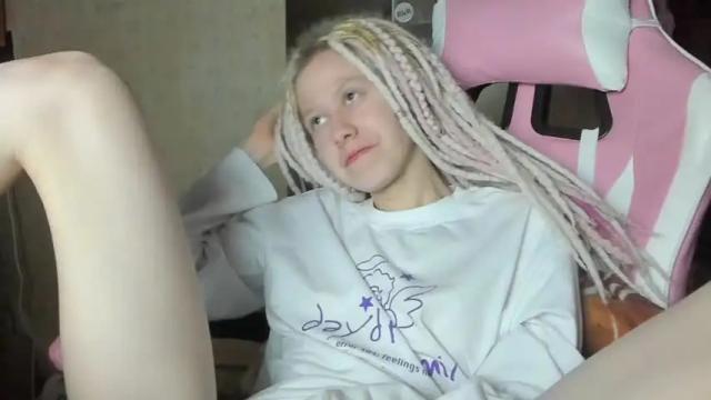 Image 12 of milly_meow Stream on Chaturbate on 18 months ago
