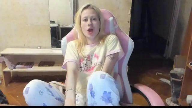Image 4 of milly_meow Stream on Chaturbate on 18 months ago